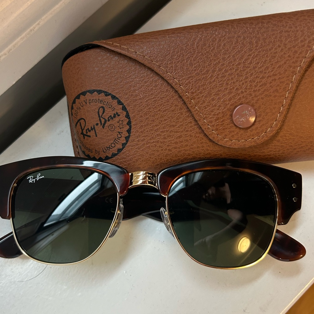 Ray-Ban Brown and Green Clubmaster Sunglasses - Picture 2 of 3